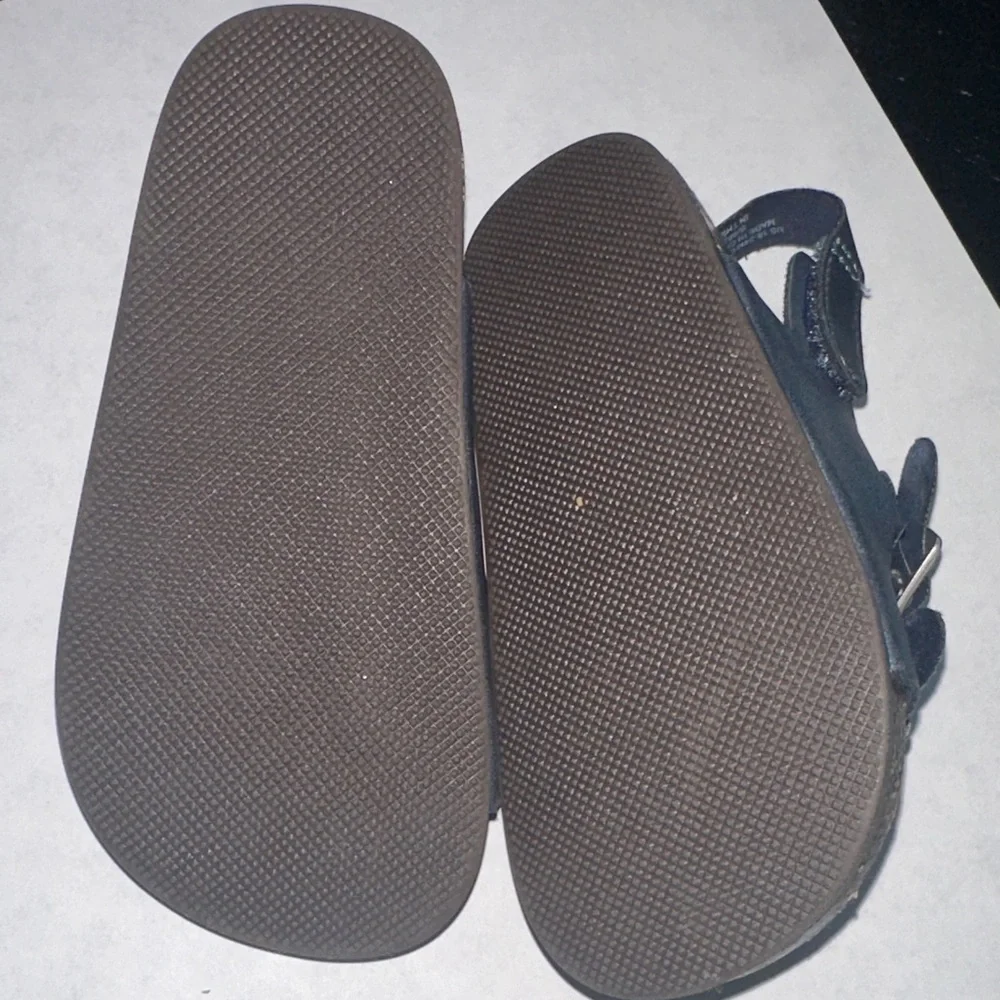 Old Navy Double Buckle Kids Sandals.